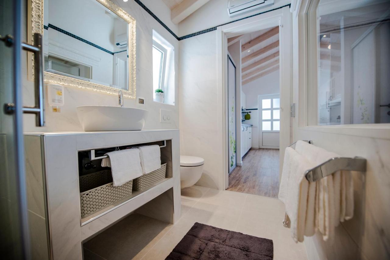 Villa Kos Rovinj Apartments Esterno foto